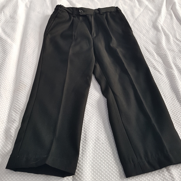 3 piece black suit -small/48 - worn once - Picture 4 of 7